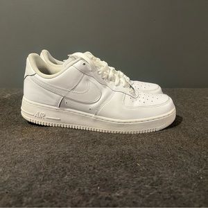 Nike Air Force 1 Triple White size 10.5